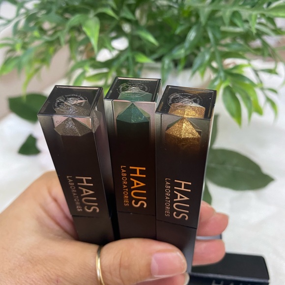 HAUS LABORATORIES 3 GLAM ATTACK ALL OVER LIQUID SHIMMER POWDER - Picture 8 of 8